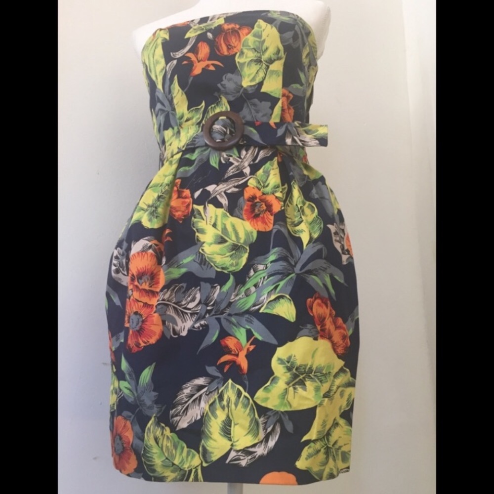 Floral strapless dress